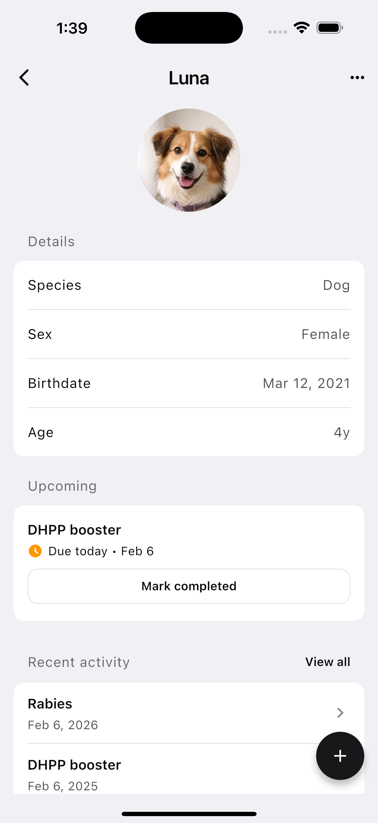Animark app screen showing care records and timeline